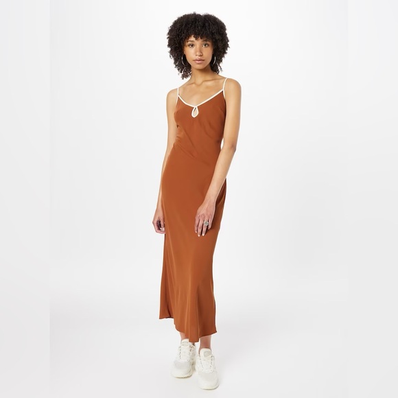 Abercrombie & Fitch Keyhole Slip Maxi Dress - Ochre - XSP - Picture 1 of 15